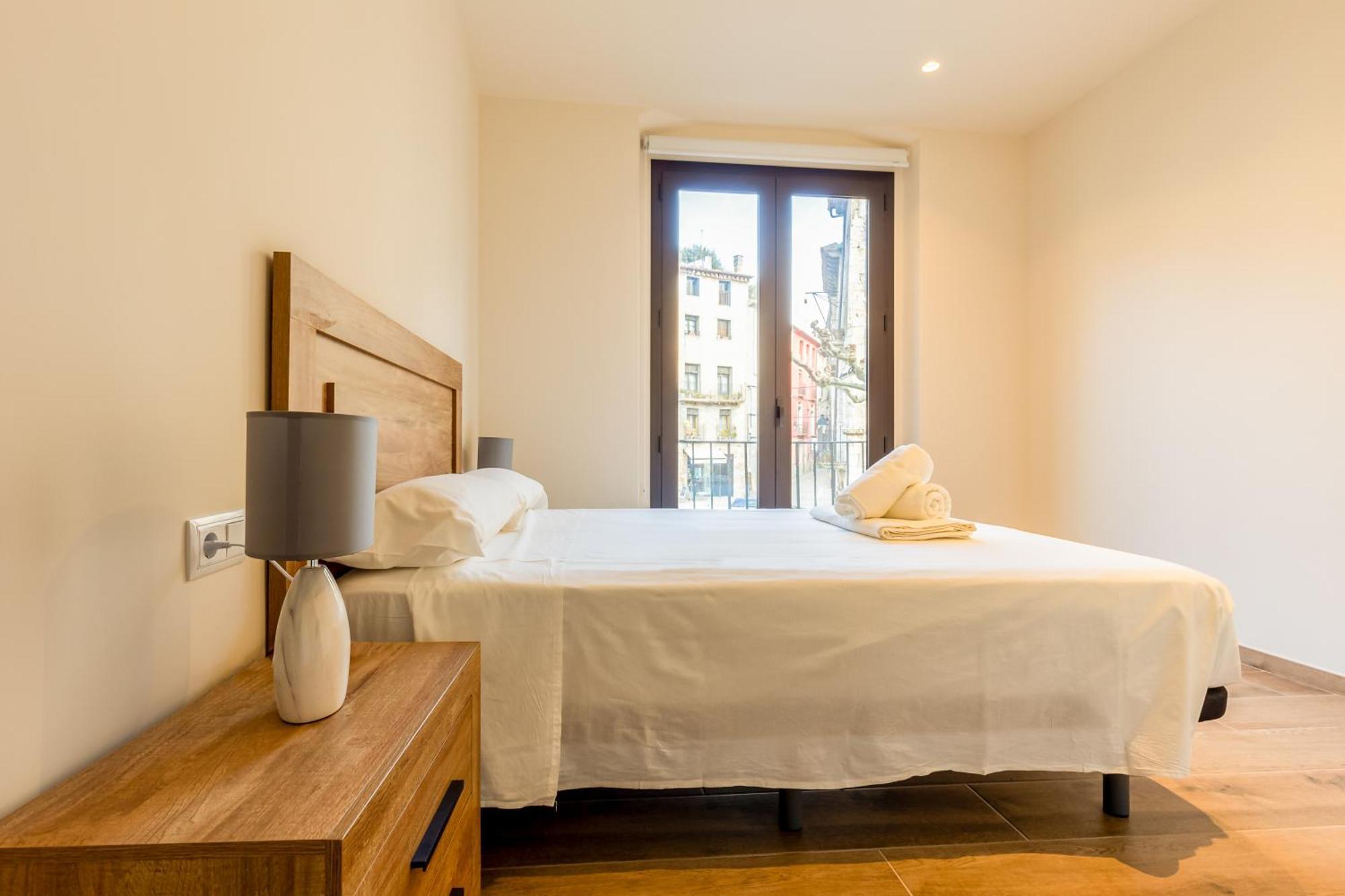 Can Cintet 1 Apartamento En La Plaza De Бесалу Екстер'єр фото