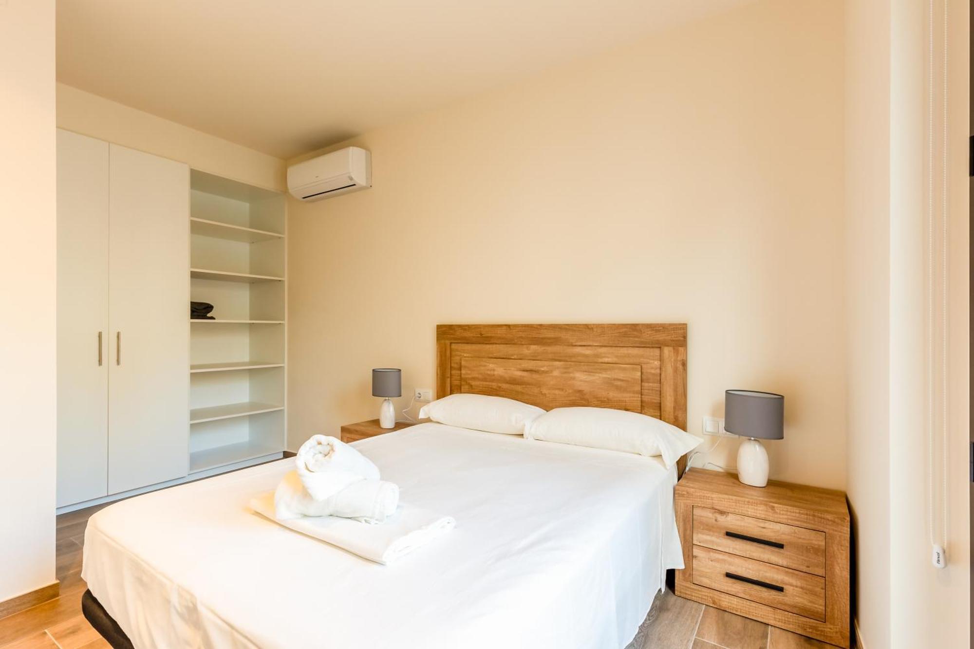 Can Cintet 1 Apartamento En La Plaza De Бесалу Екстер'єр фото