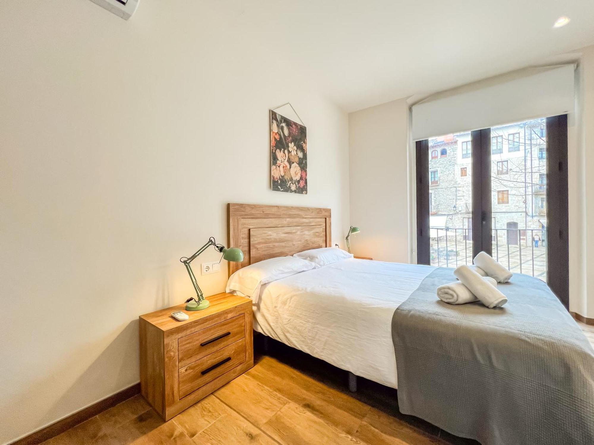 Can Cintet 1 Apartamento En La Plaza De Бесалу Екстер'єр фото